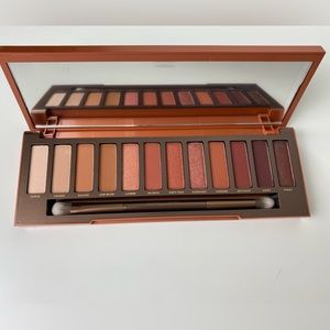 NEW! Urban Decay Naked Heat Eyeshadow Palette
